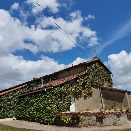Maison Au Calme Avec Vue Etang Clesse  Екстер'єр фото
