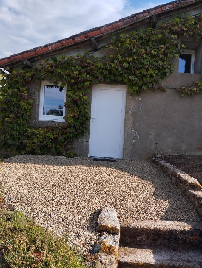 Maison Au Calme Avec Vue Etang Clesse  Екстер'єр фото