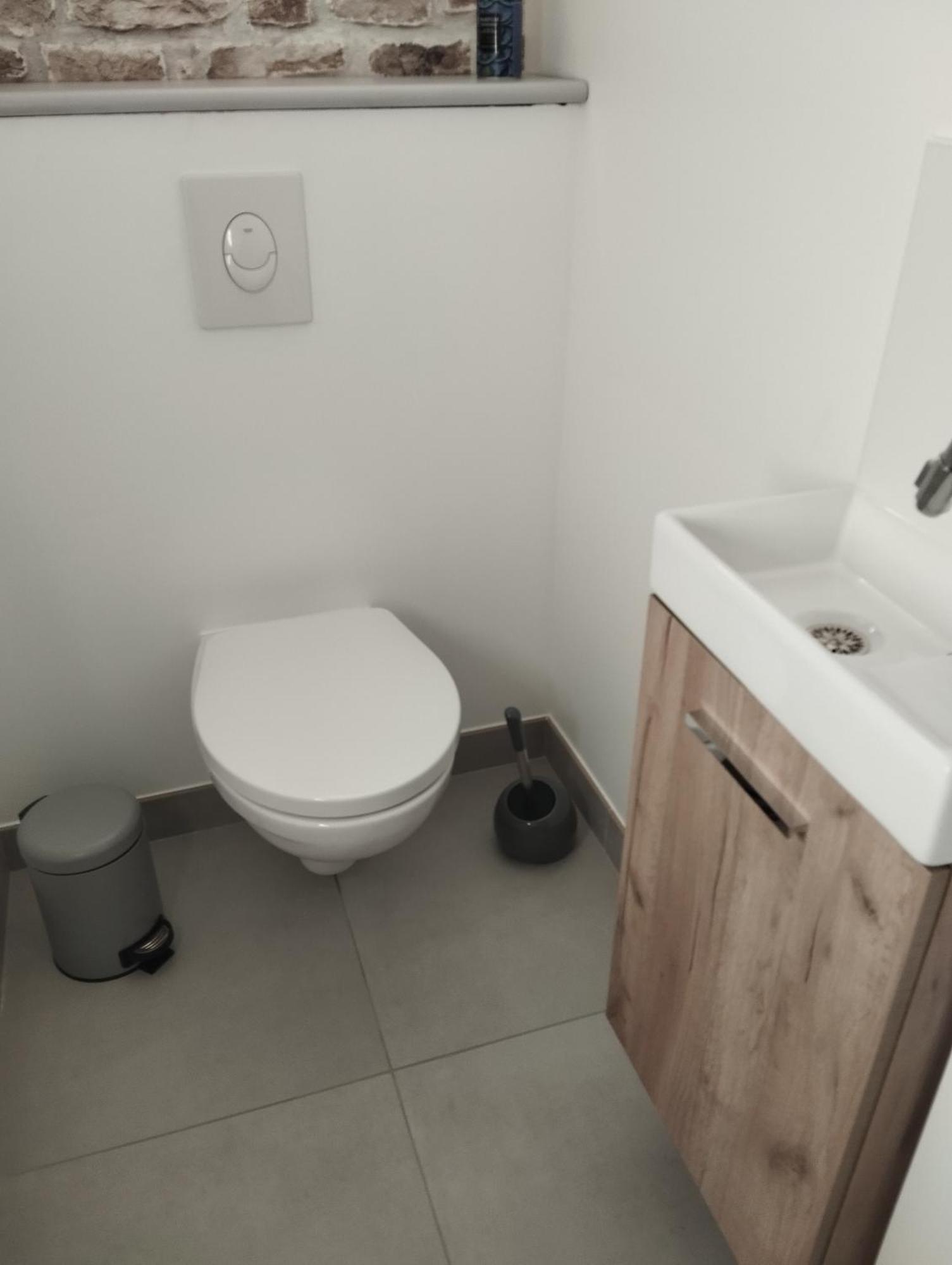 Maison Au Calme Avec Vue Etang Clesse  Екстер'єр фото